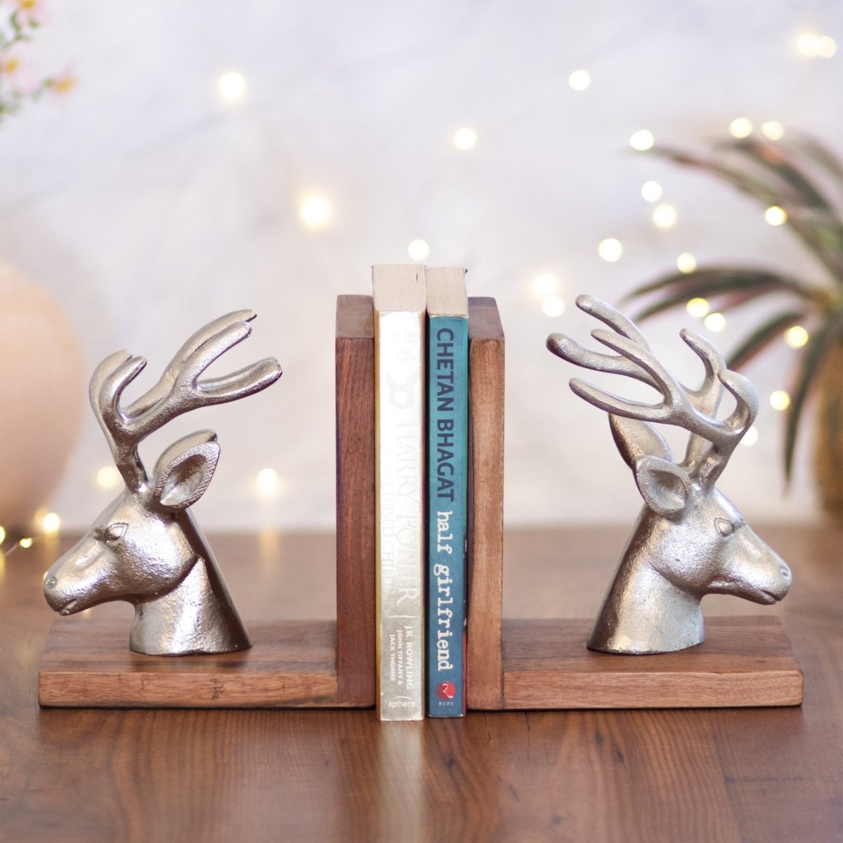 Kezevel Metal Wood Bookend Pair - Decorative Silver Deer Book Holder for Shelves with Wooden Base, Animal Book Stopper Decorative, Size 16X11.5X18 CM - Kezevel