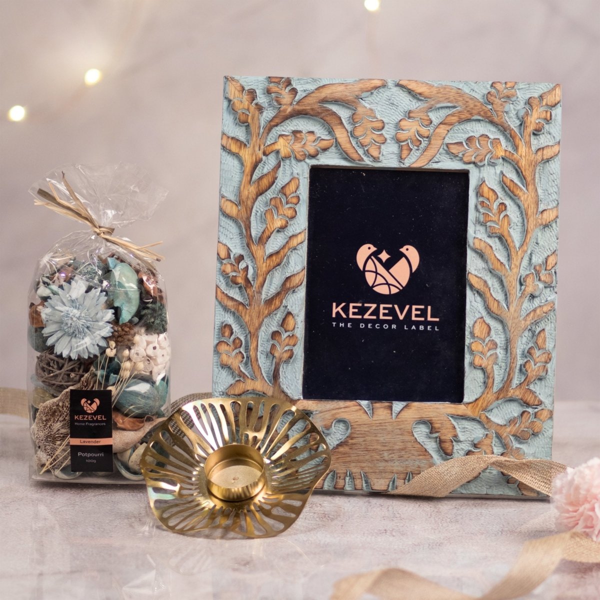 Kezevel Picture Photo Frame Mango wood - with Golden Metallic Tea Light Holder and Fragranced Potpourri- Set of 1 - Kezevel
